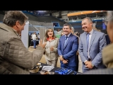 Orrego recorrió la muestra con la oferta académica de Educación Superior