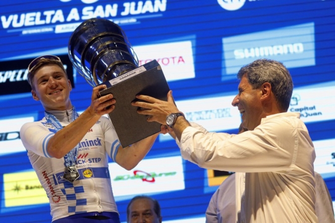 Fernando Gaviria se quedó con la última etapa, Remco Evenepoel con la gloria