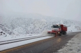 La Ruta 7 qued&oacute; completamente cortada por intensas lluvias y nieve en Mendoza