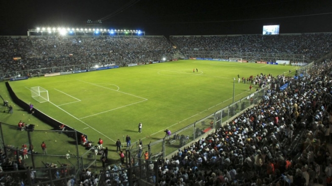 Los accesos para llegar al Estadio del Bicentenario