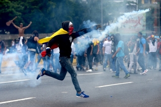 Un joven muri&oacute; durante una nueva protesta contra Maduro