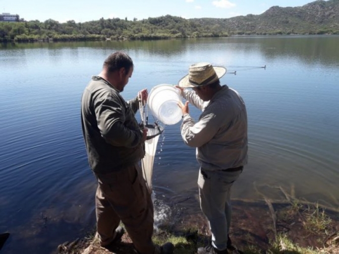 El Parque de la Biodiversidad monitorea ríos de Valle Fértil