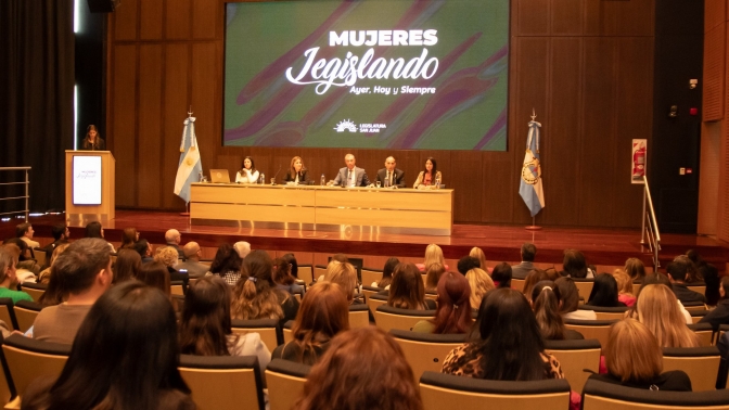 “Mujeres legislando: Ayer, Hoy y Siempre” puso en valor el rol femenino en la construcción legislativa