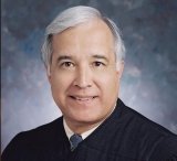 Trump design&oacute; a un ex juez como embajador en la Argentina