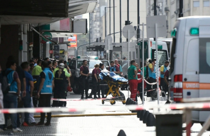 Tres personas siguen internadas en grave estado por el incendio en el hotel