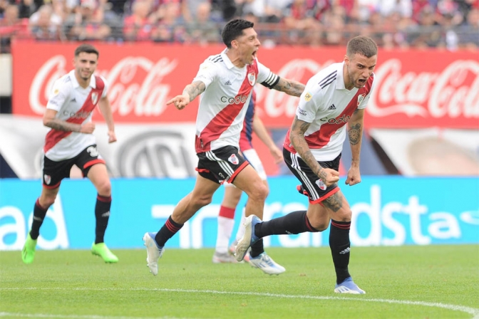 River ganó el clásico ante San Lorenzo con lo justo y todavía sueña