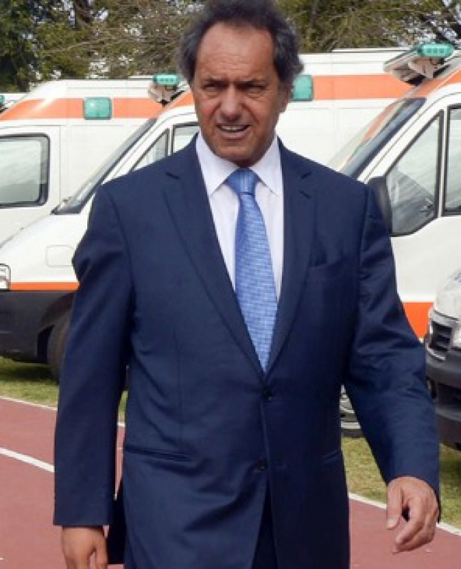 Indagarán a Scioli por presuntas irregularidades en obras públicas