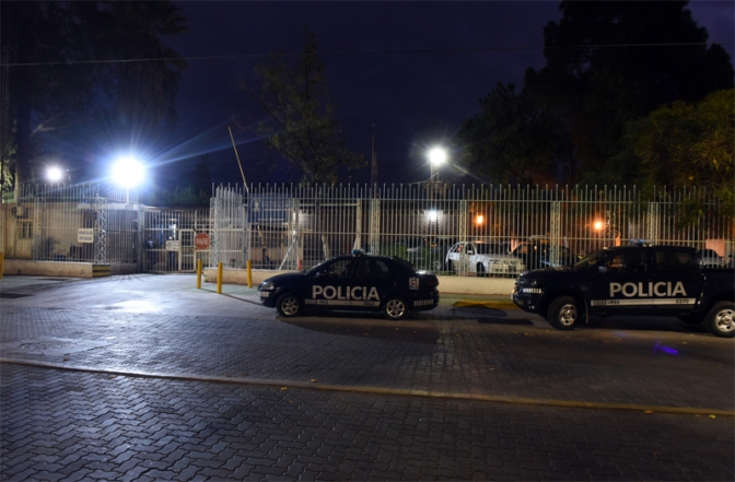 Unos cien presos protestaron en los techos del penal de Boulogne Sur Mer en Mendoza