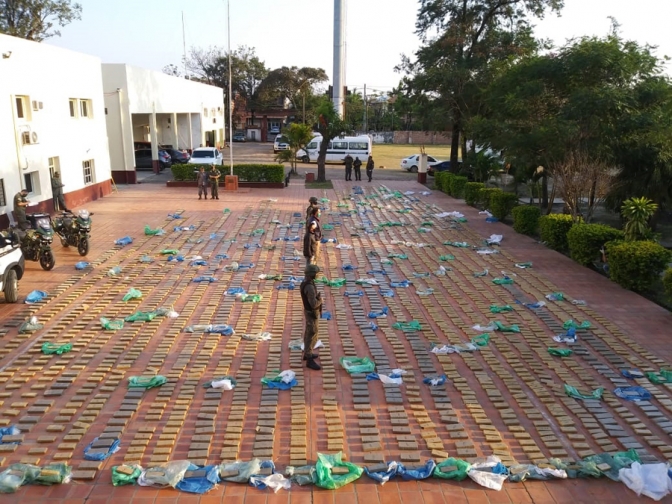 Gendarmería incautan 3.562 kilos de marihuana