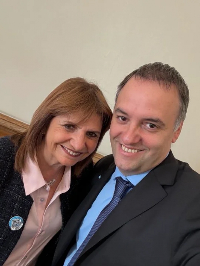 Adorni y Bullrich se re&uacute;nen en Casa Rosada tras semanas de tensiones internas