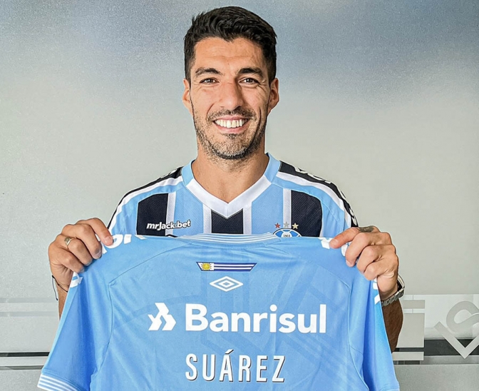 La llegada del uruguayo Luis Suárez provocó récord de venta de casacas de Gremio de Brasil