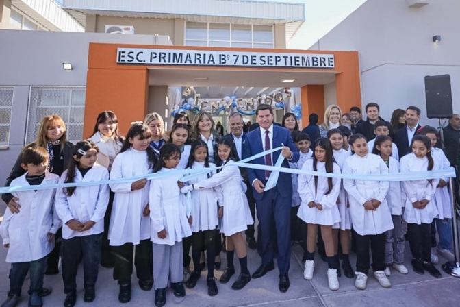 Orrego inaugur&oacute; una nueva escuela y una ENI en Chimbas: &ldquo;La educaci&oacute;n abre oportunidades para el futuro&rdquo;