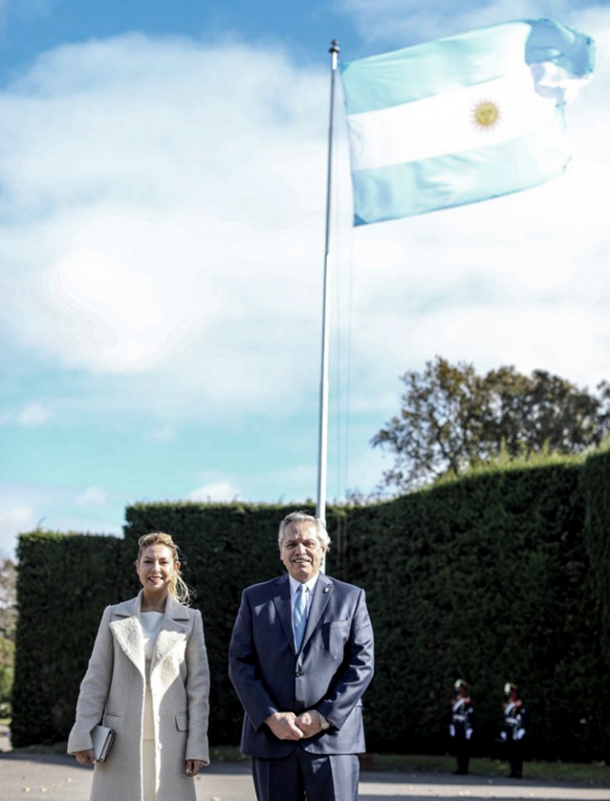 El Presidente dijo que &quot;este 25 de mayo nos propone el desafío de construir un país más solidario&quot;