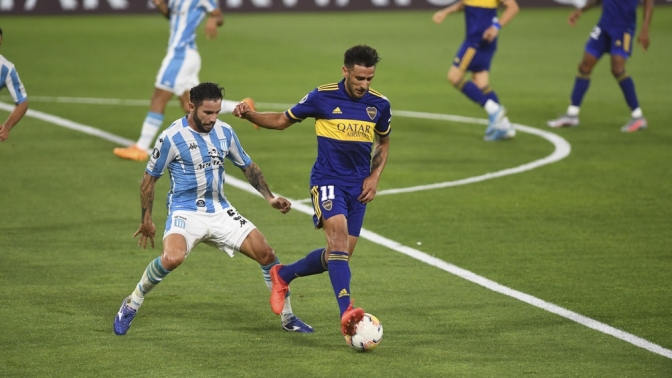 Boca vapuleó a Racing y pasó a semifinales