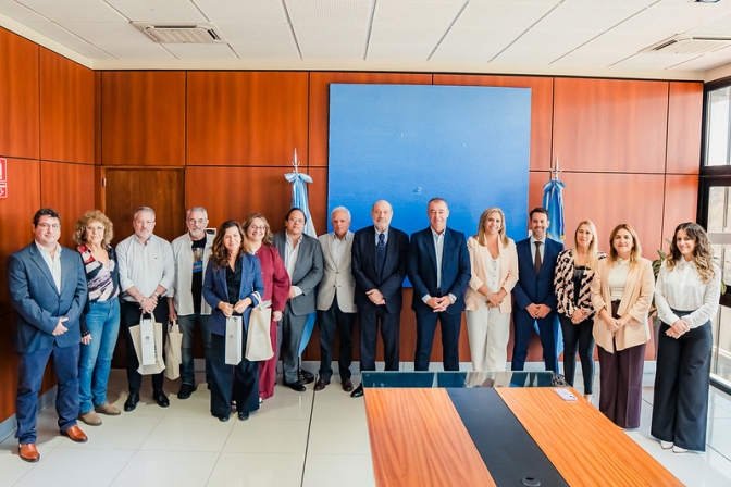 Fabi&aacute;n Mart&iacute;n recibi&oacute; al periodista Alfredo Leuco en la Legislatura de San Juan