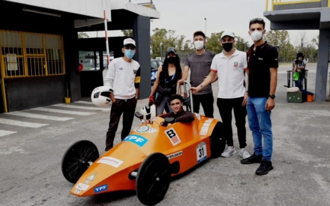 Destacada participación de la Escuela Boero en competencia de autos eléctricos