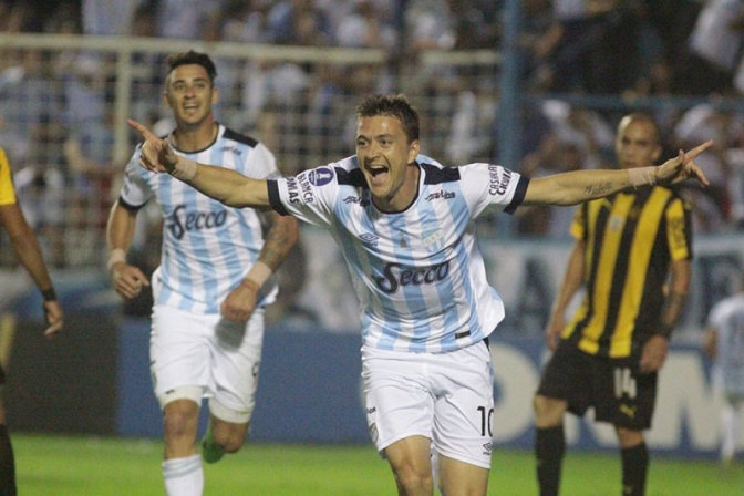 Atlético Tucumán impuso sus condiciones y venció a Peñarol